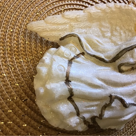 Plastic blow mold angel ornament - Picture 3 of 5